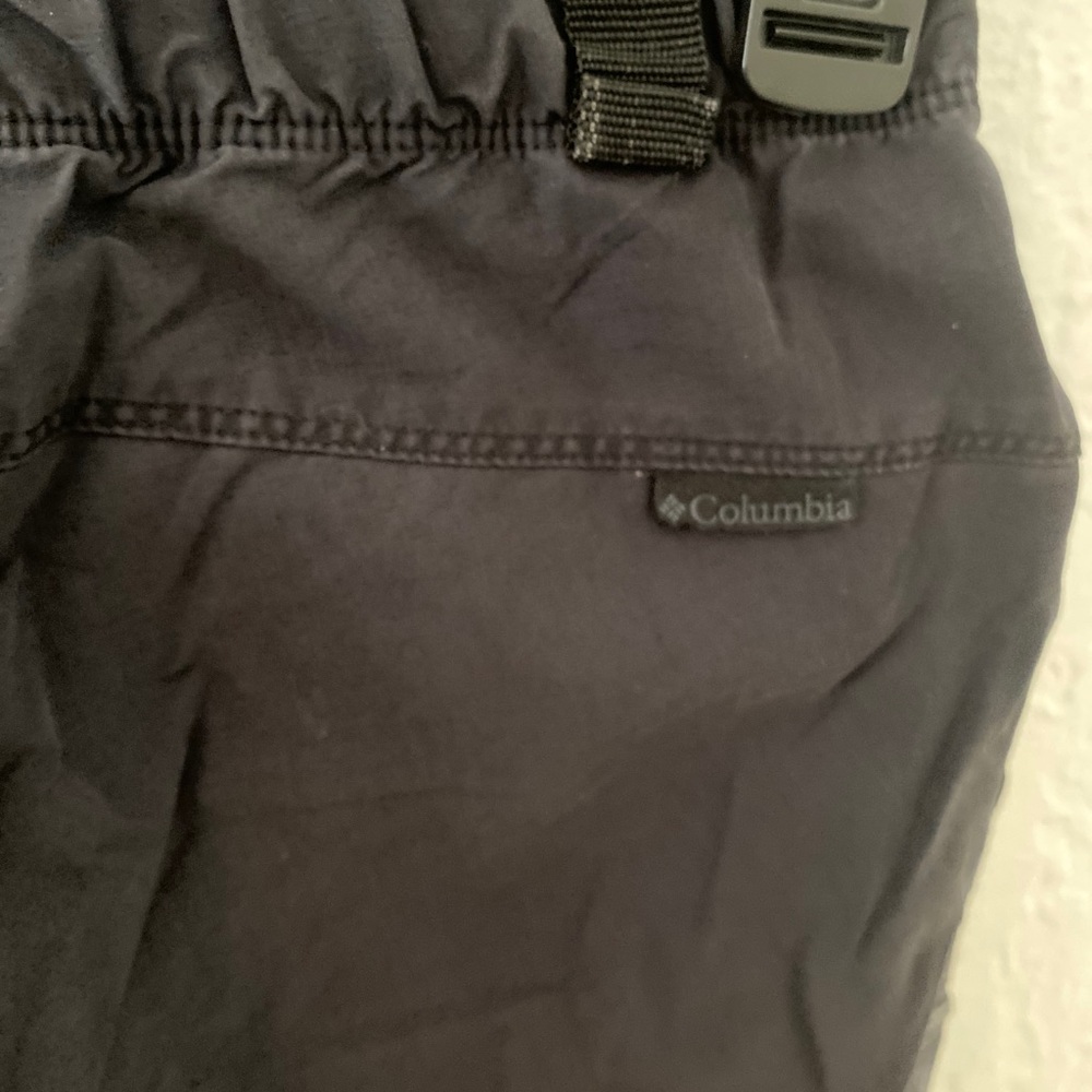 Women’s Columbia hiking shorts - Picture 5 of 7